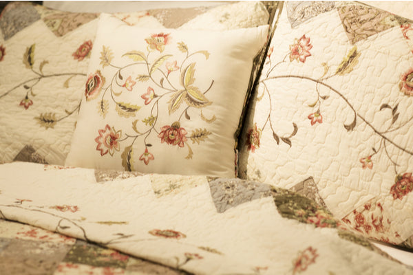 HOME DÉCOR ITEMS –A UNIQUE AND GREAT GIFTING OPTION FOR RAKSHA BANDHAN