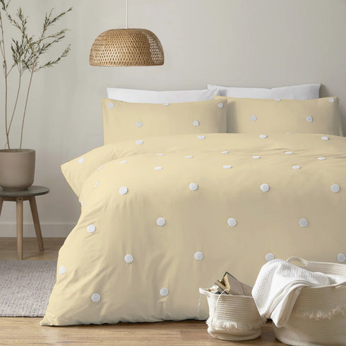 The White Moss Desert Rose Microfiber Winter Comforter With Pillow Covers