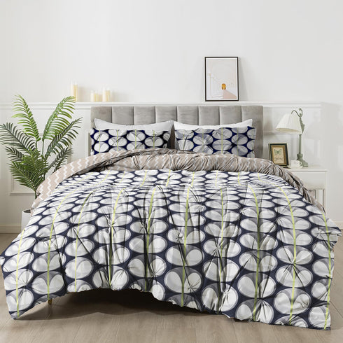 The White Moss Hannah Reversible Print Pinch Pleat AC Comforter With Pillow Cover