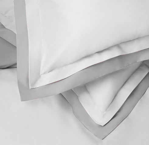 Delton Double Border Microfibre Comforter With 2 Pillow Covers- Easy care-Hypoallergenic