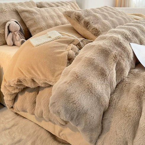 FAUX FUR WINTER QUILT KING SIZE