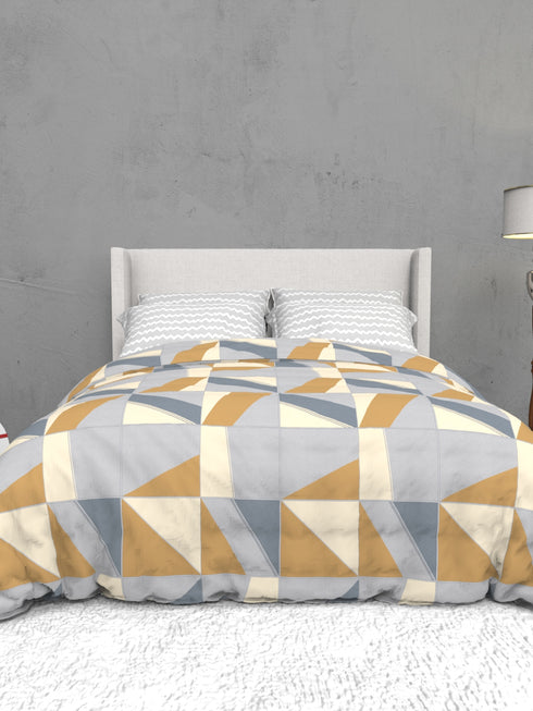 The White Moss Soft Cotton Ida Double Bedsheet With 2 Pillow Covers