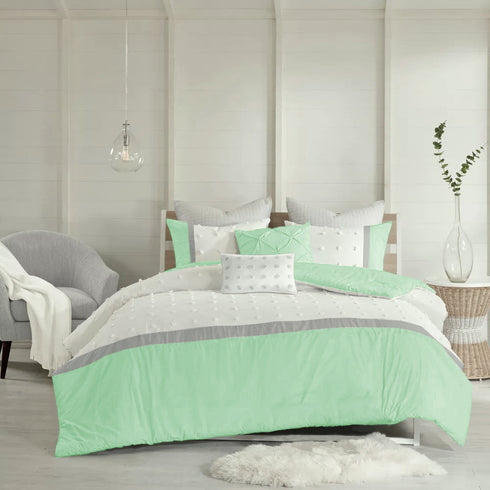 Kai Pom Pom Double Bed Microfiber Winter Comforter With 2 Pillow Covers