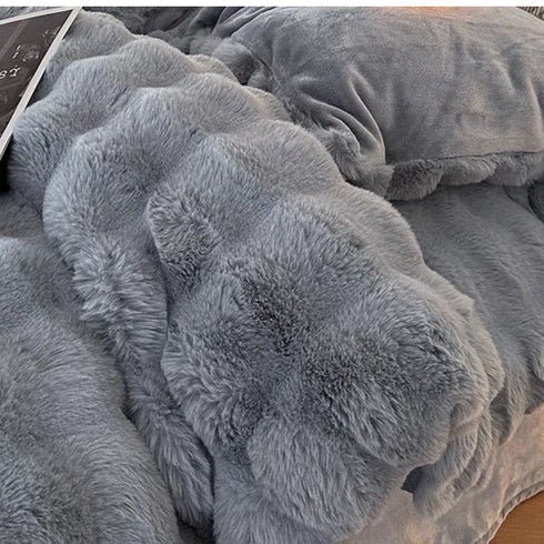 FAUX FUR WINTER QUILT KING SIZE