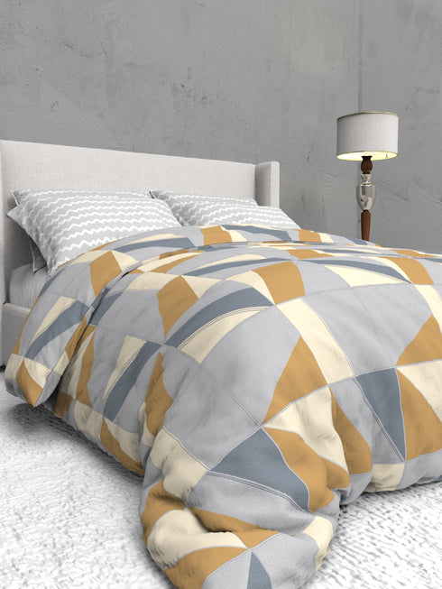 The White Moss Soft Cotton Ida Double Bedsheet With 2 Pillow Covers