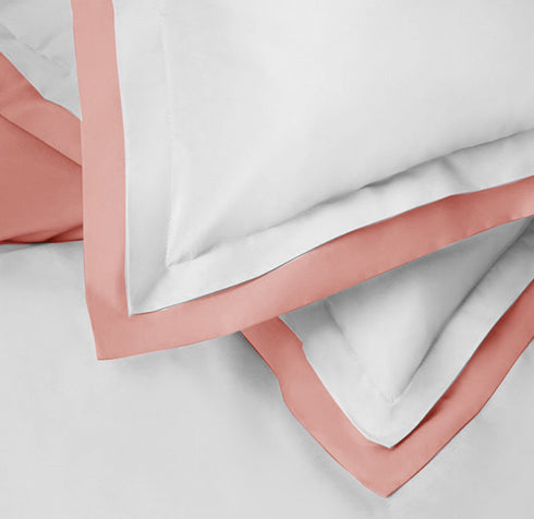 Delton Double Border Microfibre Comforter With 2 Pillow Covers- Easy care-Hypoallergenic