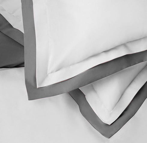 Delton Double Border Microfibre Comforter With 2 Pillow Covers- Easy care-Hypoallergenic