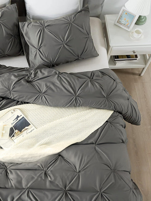Marquis Luxurious Pinch Pleated All-Season Comforter With Pillow Shams