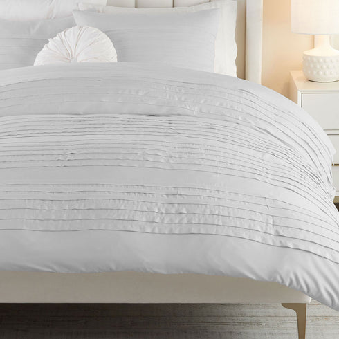 Dorm Pretty Pleats Double Bed Microfibre Comforter With 2 Pillow Covers- Easy care-Hypoallergenic