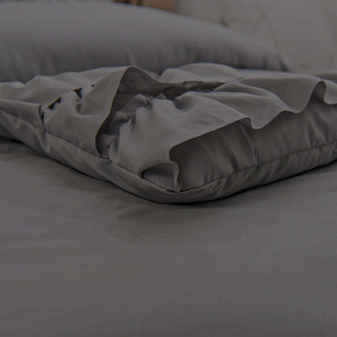 River Ruffles Double Bed Microfibre Comforter With 2 Pillow Covers- Easy care-Hypoallergenic