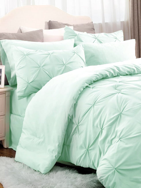 Marquis Luxurious Pinch Pleated All-Season Comforter With Pillow Shams