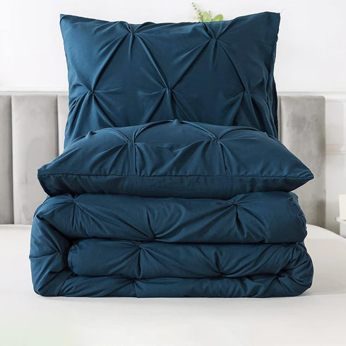 Marquis Luxurious Pinch Pleated Winter Comforter With Pillow Shams