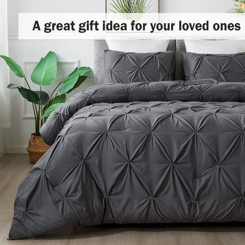 Marquis Luxurious Pinch Pleated Winter Comforter With Pillow Shams