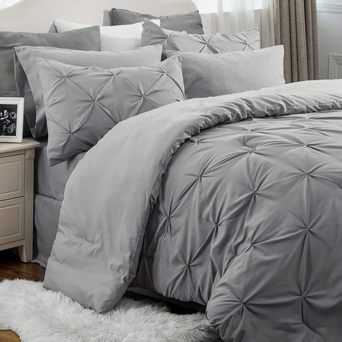 Marquis Luxurious Pinch Pleated Winter Comforter With Pillow Shams