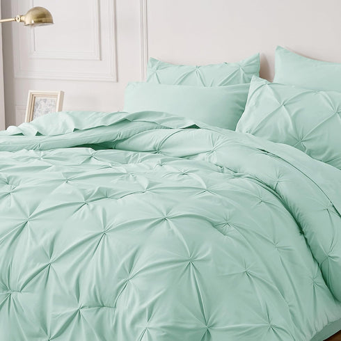 Marquis Luxurious Pinch Pleated All-Season Comforter With Pillow Shams