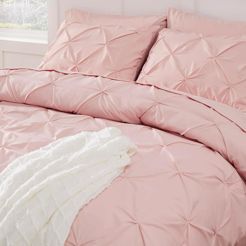 Marquis Luxurious Pinch Pleated All-Season Comforter With Pillow Shams
