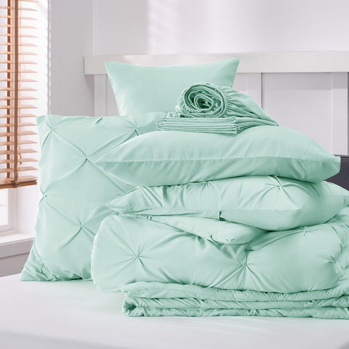 Marquis Luxurious Pinch Pleated All-Season Comforter With Pillow Shams