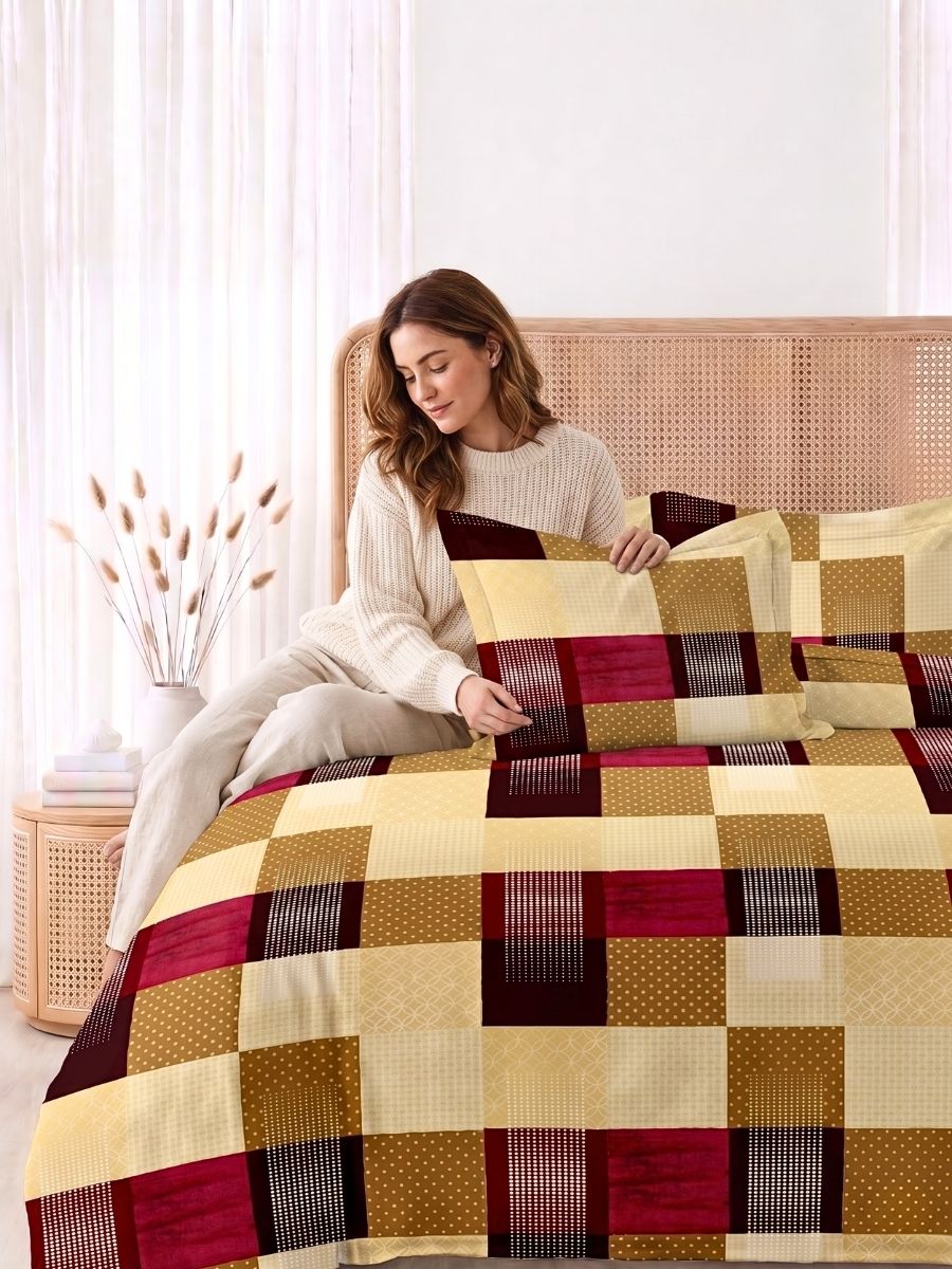 Bruno King Size Reactive Satin Bedsheet Set - Maroon
