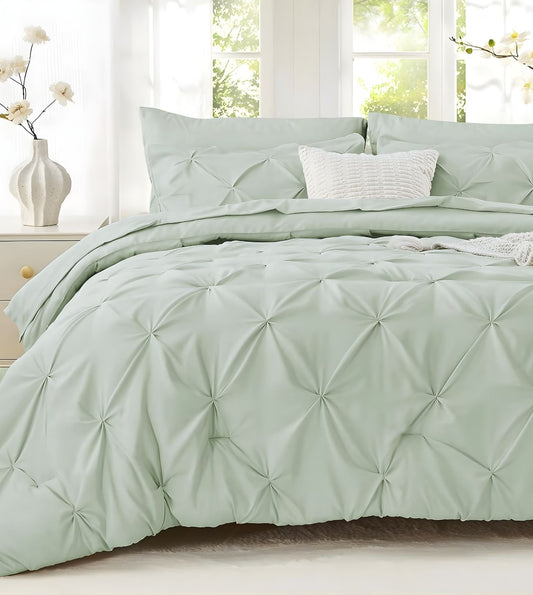 Marquis Pinch Pleat Comforter With Pillow Cover/s