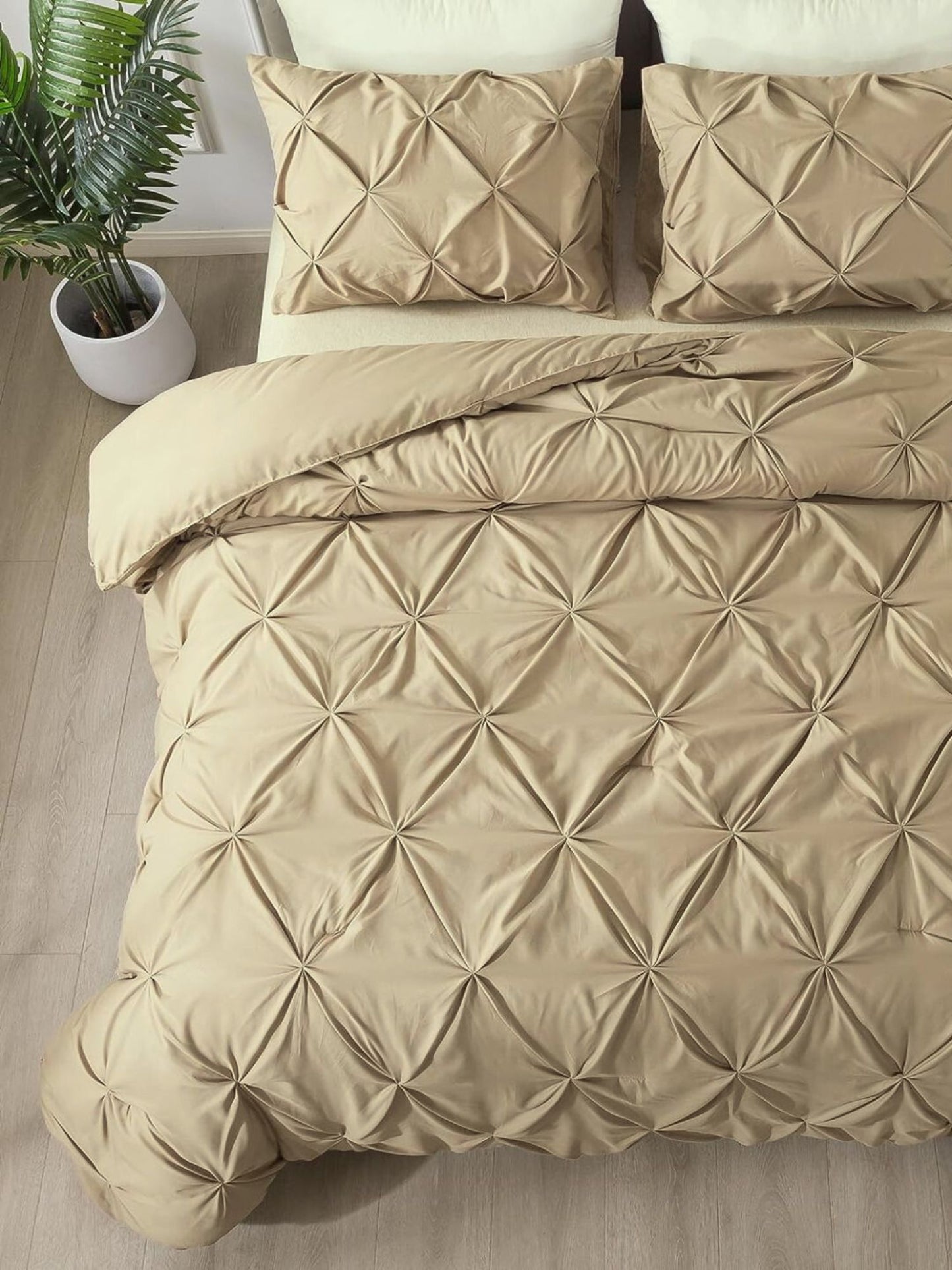 Marquis Pinch Pleat Comforter With Pillow Cover/s