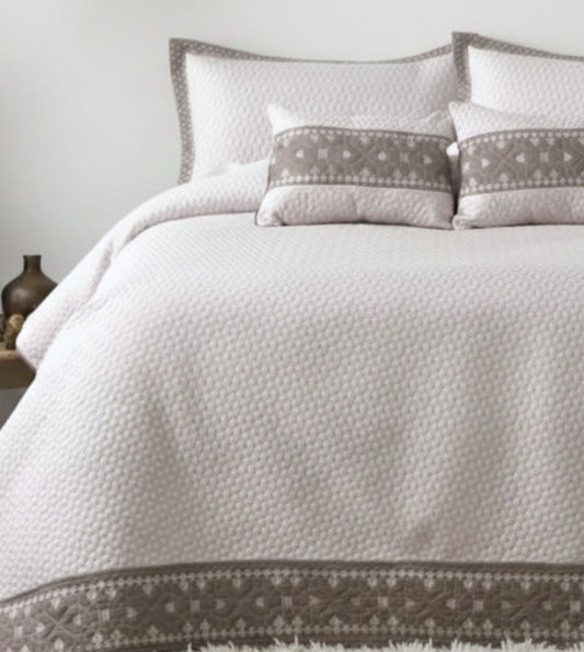 Noir 5-Piece Quilted & Embroidered Bedcover Ensemble - Lilac