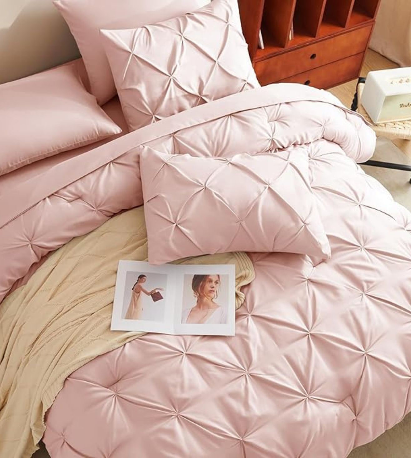 Dune Hand-Crafted Pin Tuck Comforter Set (400Tc Satin) - Purple