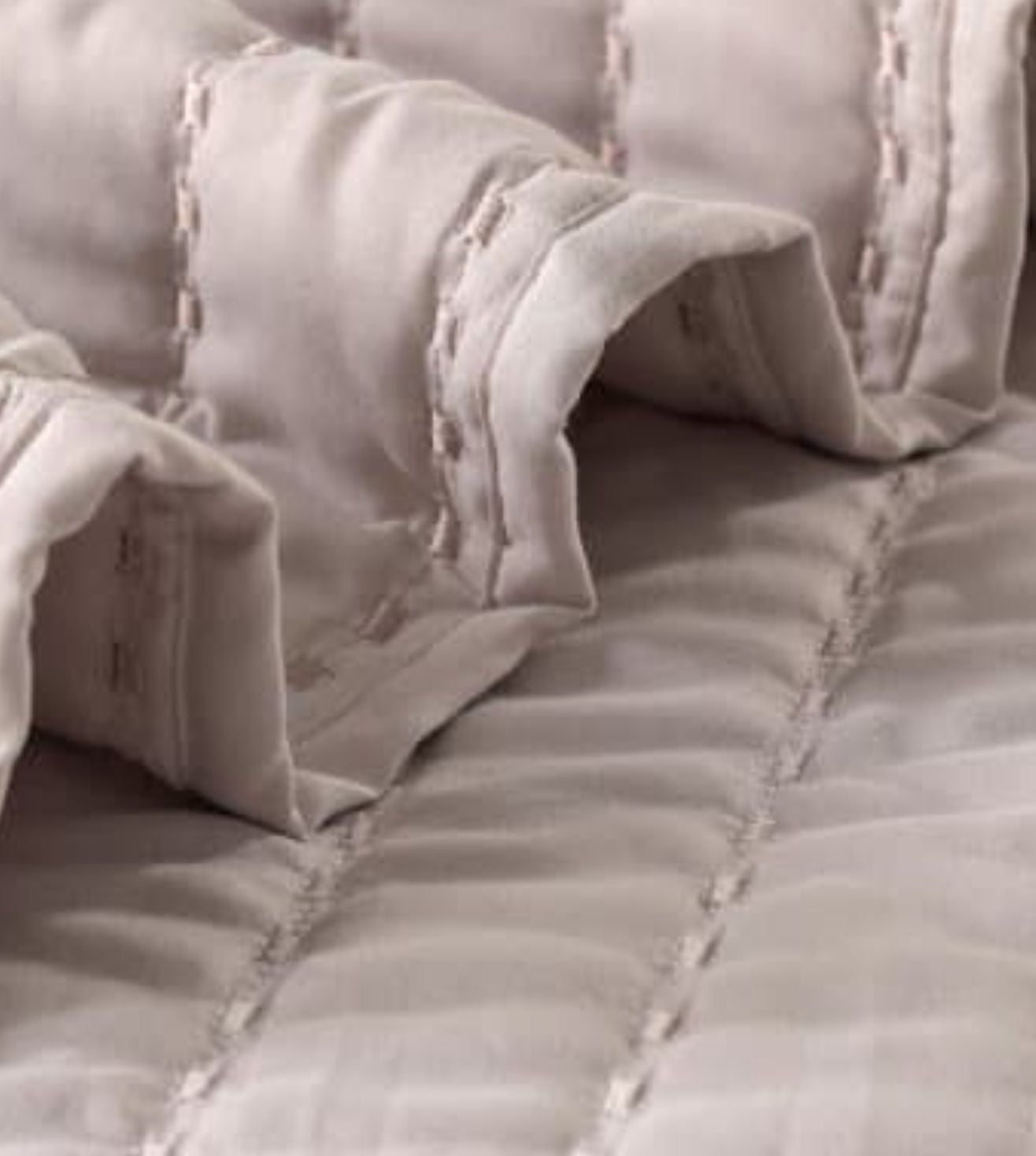 Luna 5-Piece Quilted & Embroidered Bedcover Ensemble - Dusky Pink