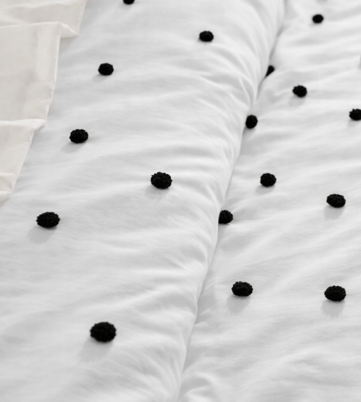 Privee Hand-Crafted Pom Pom Comforter Set (400Tc Satin) - White & Black