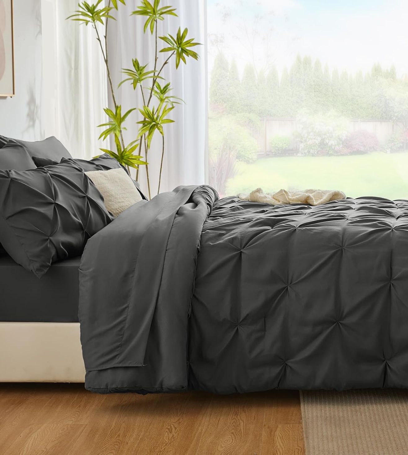 Dune Hand-Crafted Pin Tuck Comforter Set (400Tc Satin) - Gray