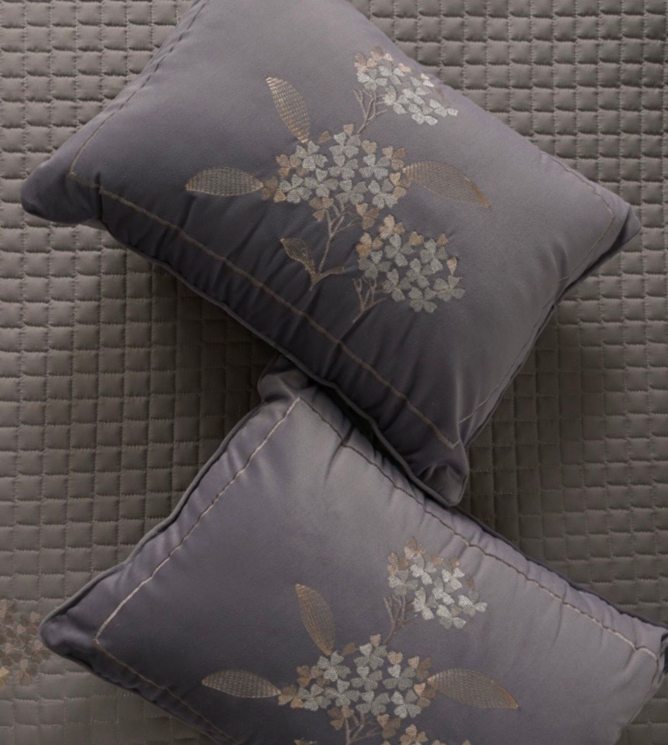 Sterling Suite 6-Piece Everyday Essential Bundle - Muted Plum