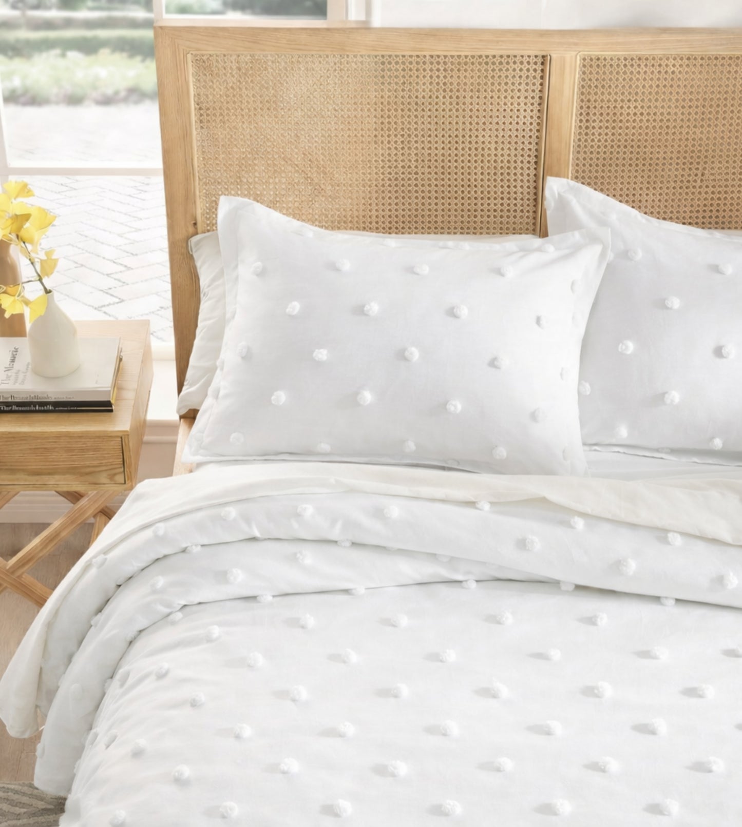 Privee Hand-Crafted Pom Pom Comforter Set (400Tc Satin) - White