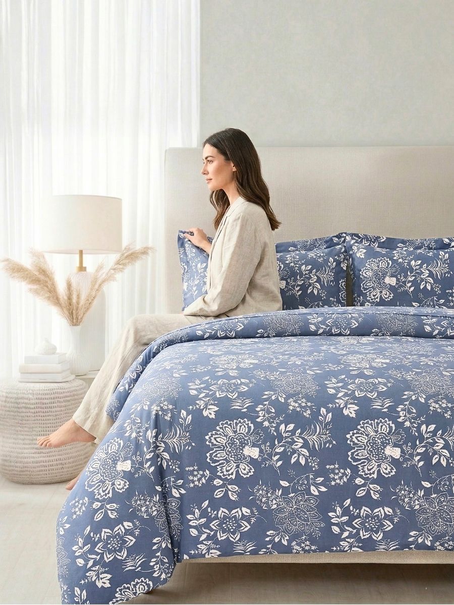 Blended Cotton Double Size Bedsheet with 2 Pillow Covers - Midnight Outline Blossom