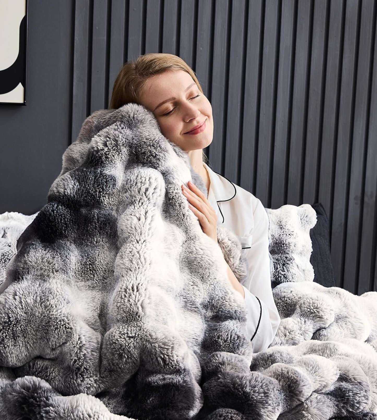 Rabbit Fur Faux Plush Winter Quilt (King Size) - Grey