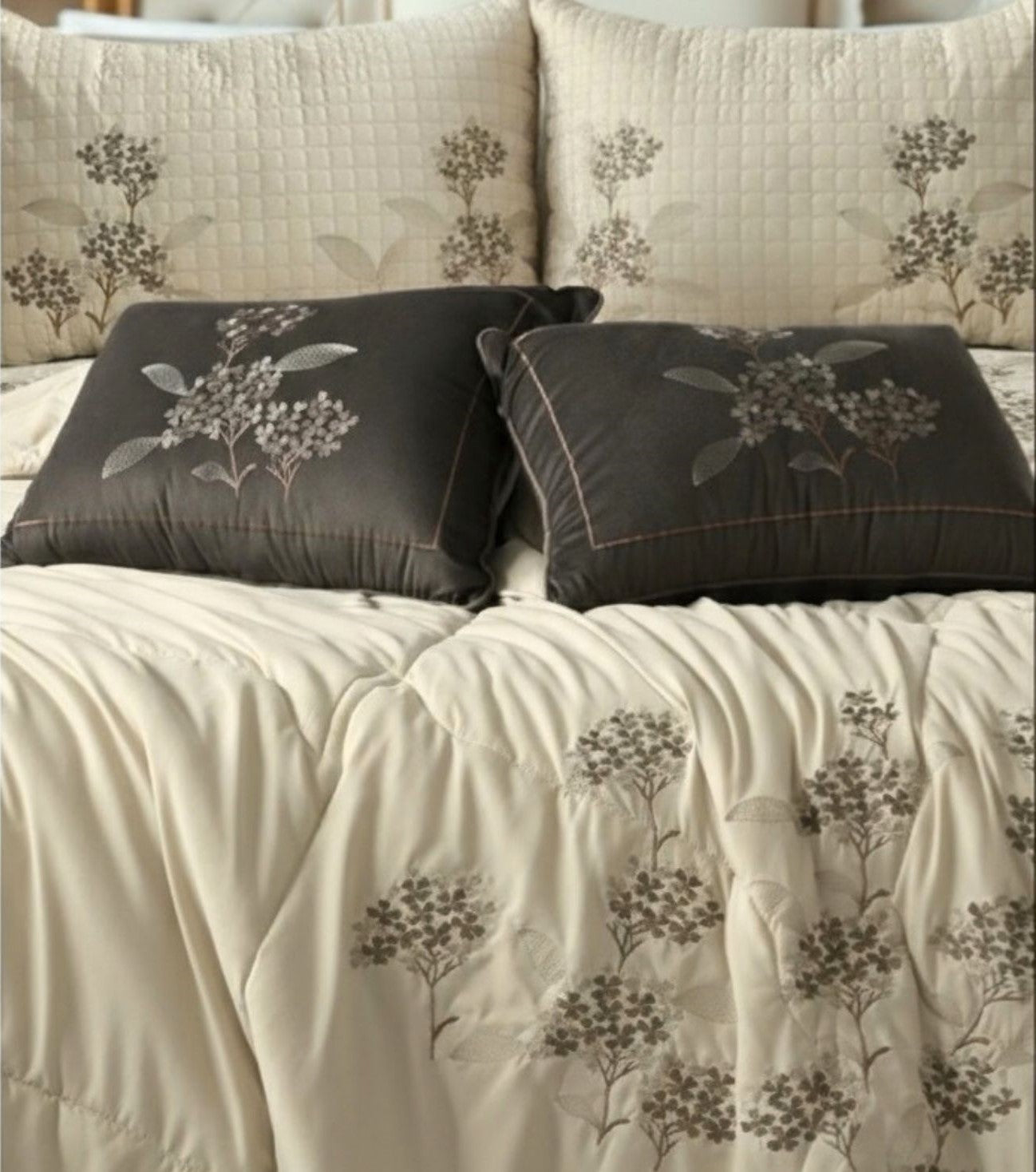 Sterling Suite 6-Piece Everyday Essential Bundle - Vanilla Cream