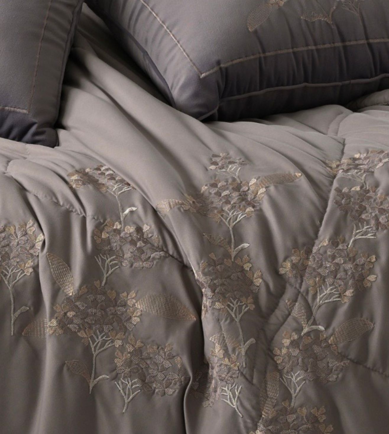Sterling Suite 6-Piece Everyday Essential Bundle - Muted Plum