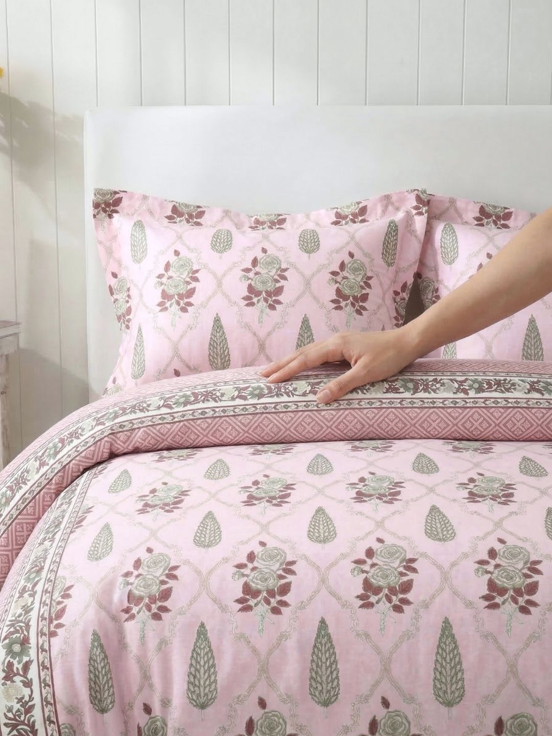 Pure Cotton King Size Bedsheet Set with 2 Pillow Covers - Blush Pink