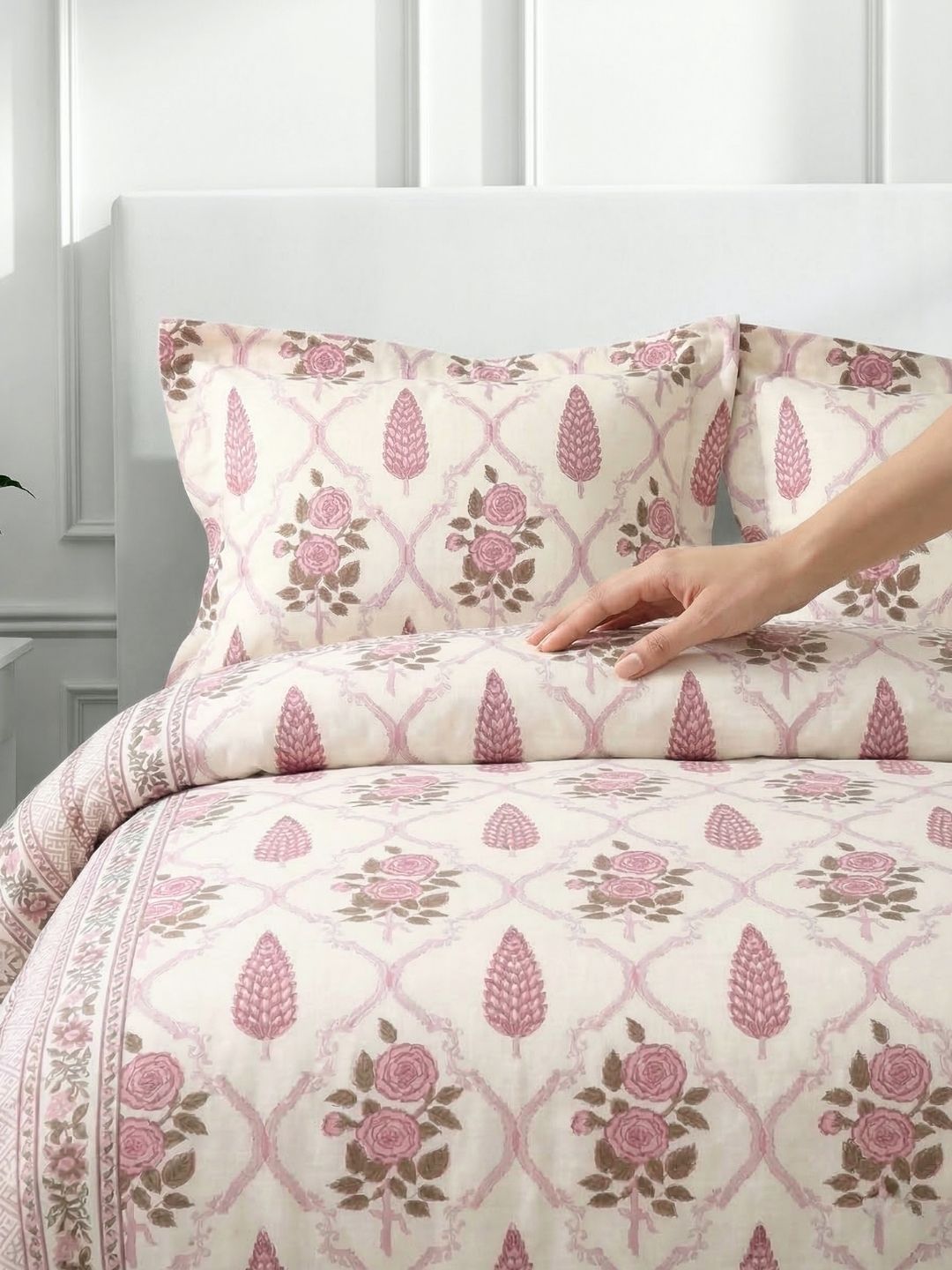 Pure Cotton King Size Bedsheet Set with 2 Pillow Covers - Peach Sand