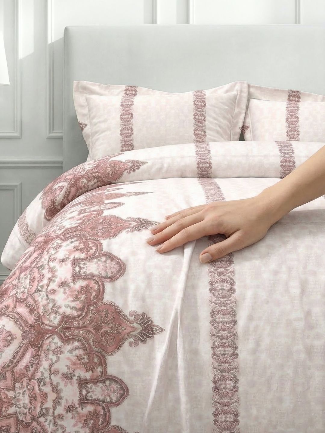 Pure Cotton King Size Bedsheet Set with 2 Pillow Covers - Powder Pink