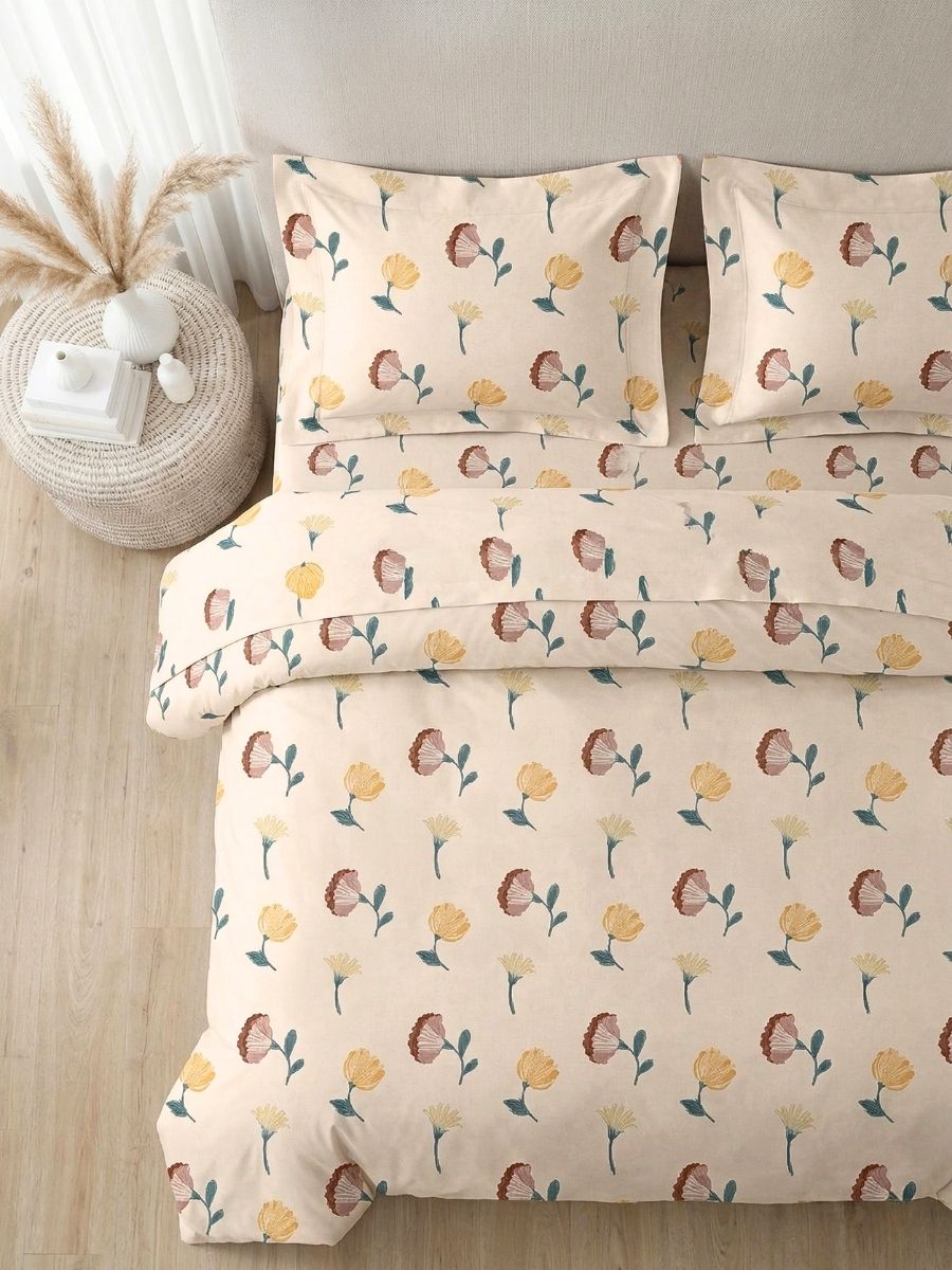 Blended Cotton Double Size Bedsheet with 2 Pillow Covers - Peach Blooms
