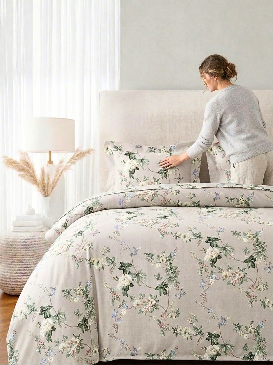 Blended Cotton Double Size Bedsheet with 2 Pillow Covers - Wildflower Vines