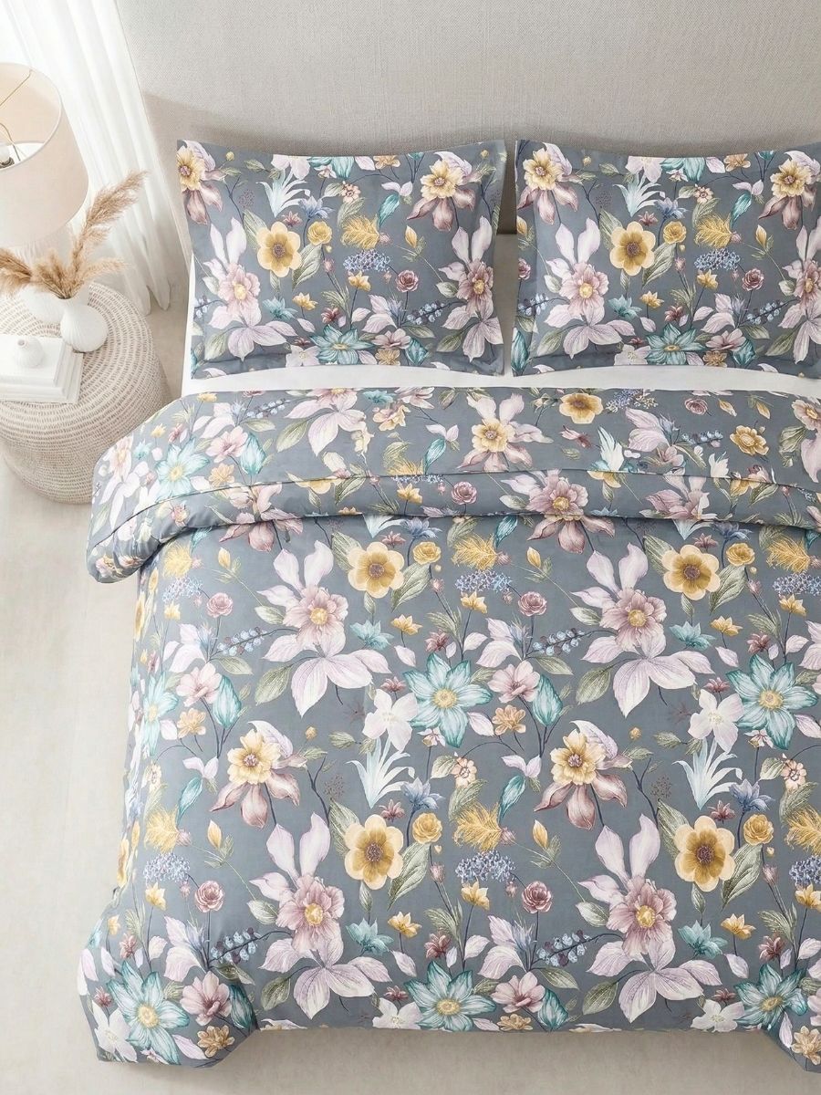 Blended Cotton Double Size Bedsheet with 2 Pillow Covers - Midnight Garden