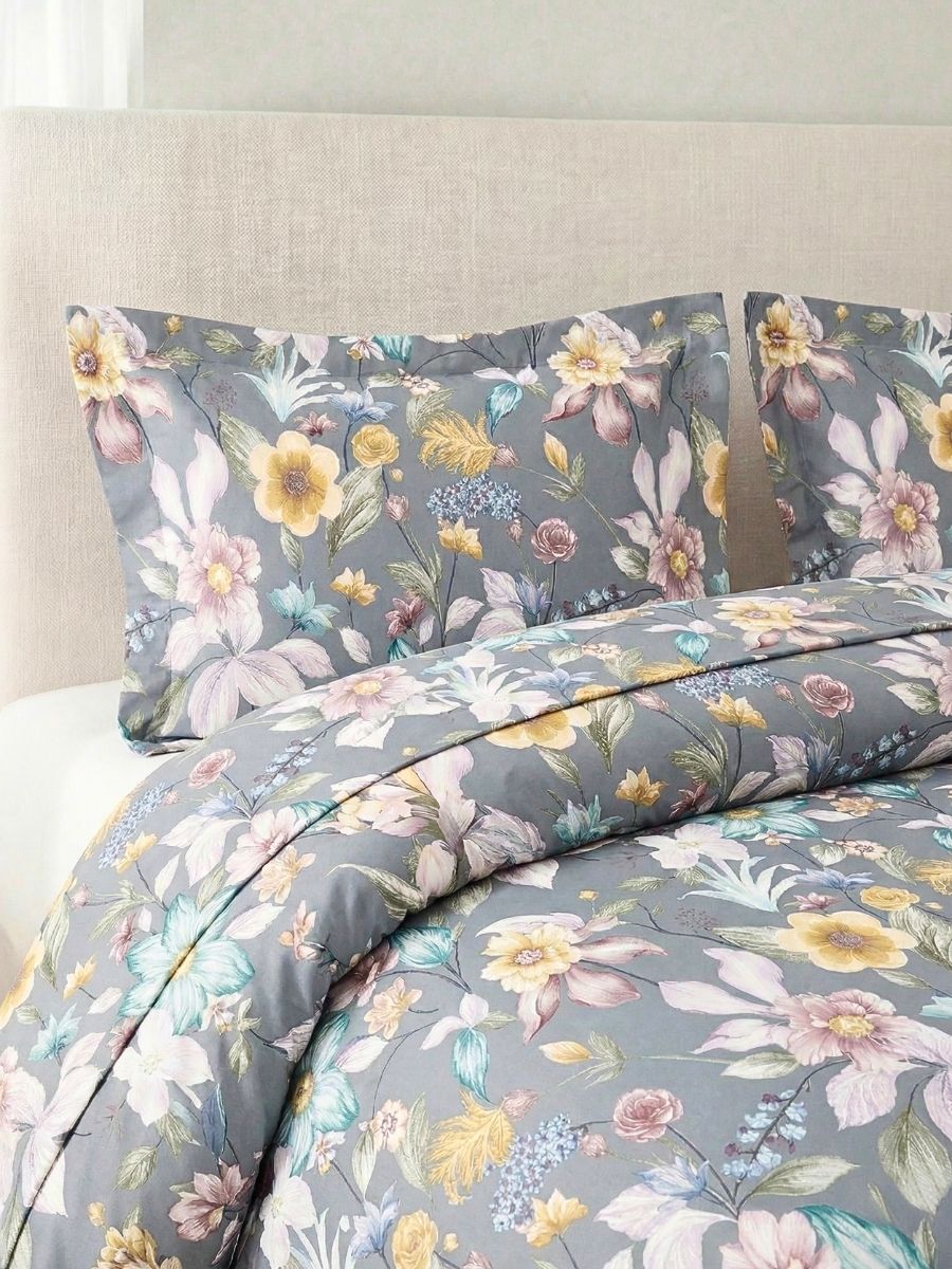 Blended Cotton Double Size Bedsheet with 2 Pillow Covers - Midnight Garden