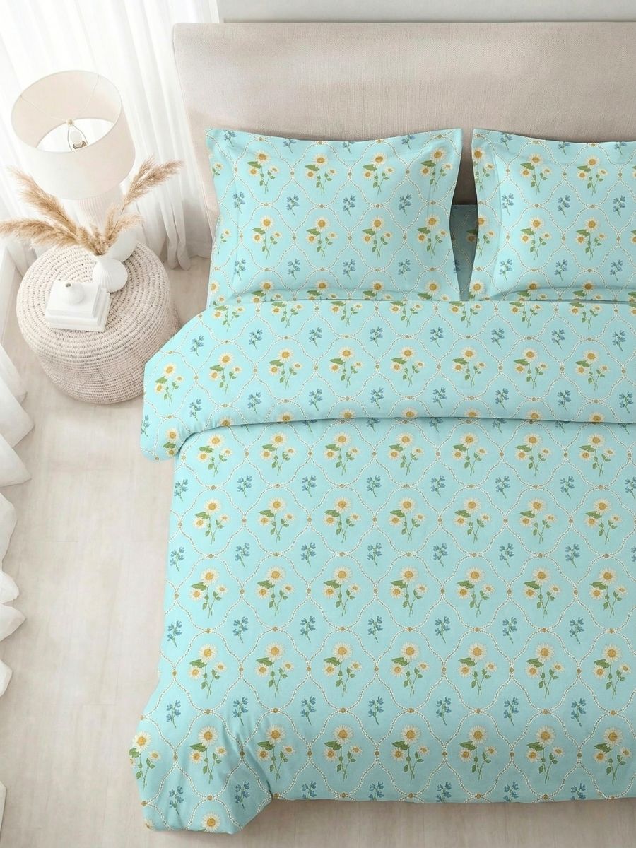 Blended Cotton Double Size Bedsheet with 2 Pillow Covers - Ditsy Daisy